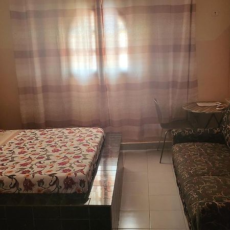 Chez Mimi Hotell Toubab Dialaw Exteriör bild