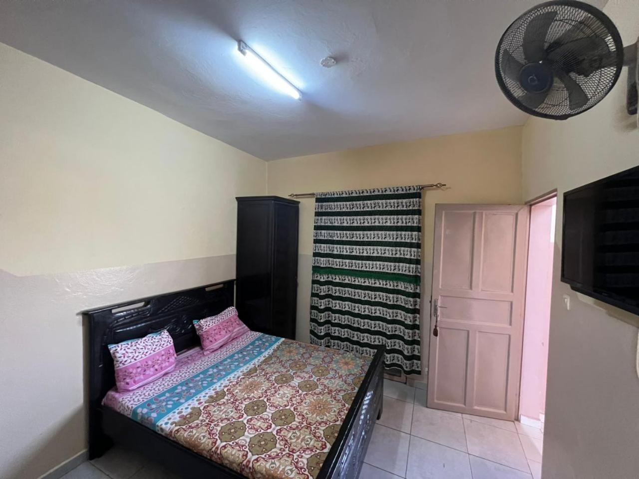 Chez Mimi Hotell Toubab Dialaw Exteriör bild