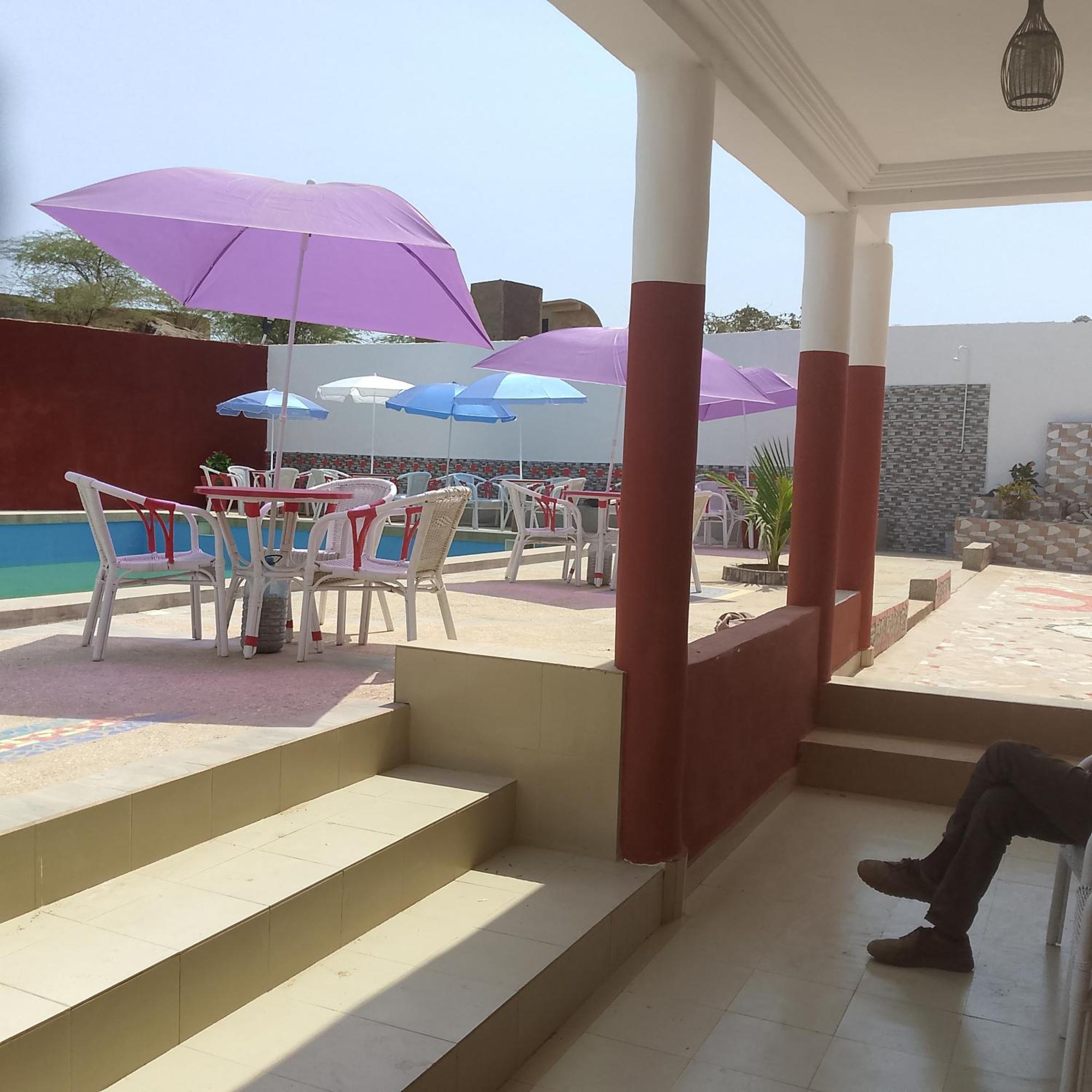 Chez Mimi Hotell Toubab Dialaw Exteriör bild